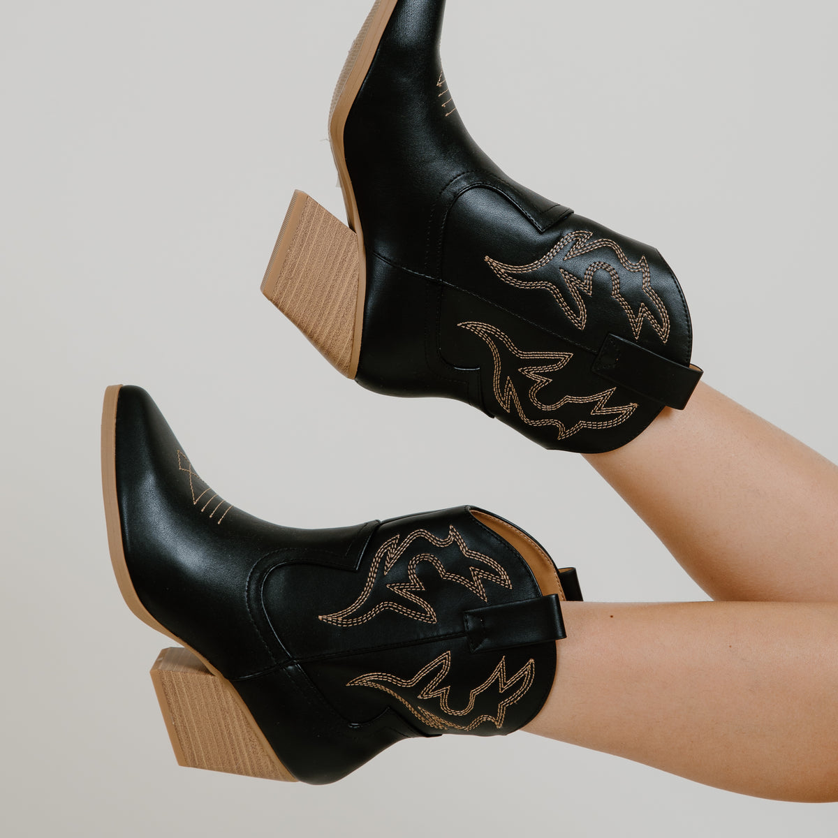 Blazing Cowboy Boots - Black 9 Blazing Cowboy Boots - Black 9