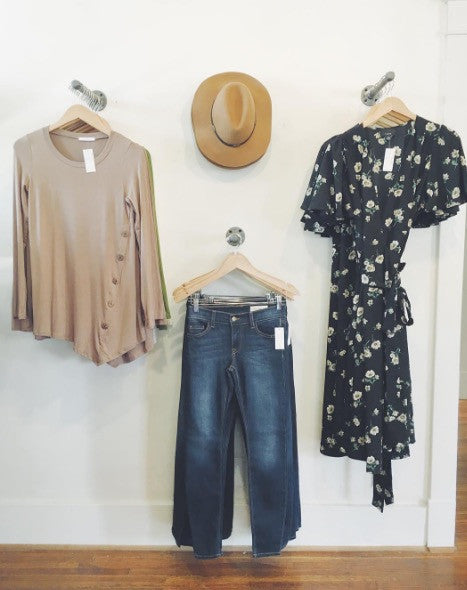 Your Outfit Travel Companion