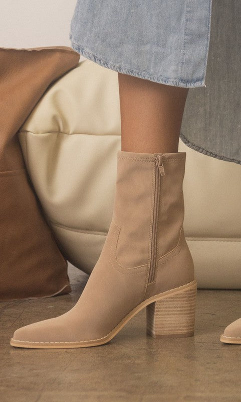 Vienna Ankle Boots - Tan