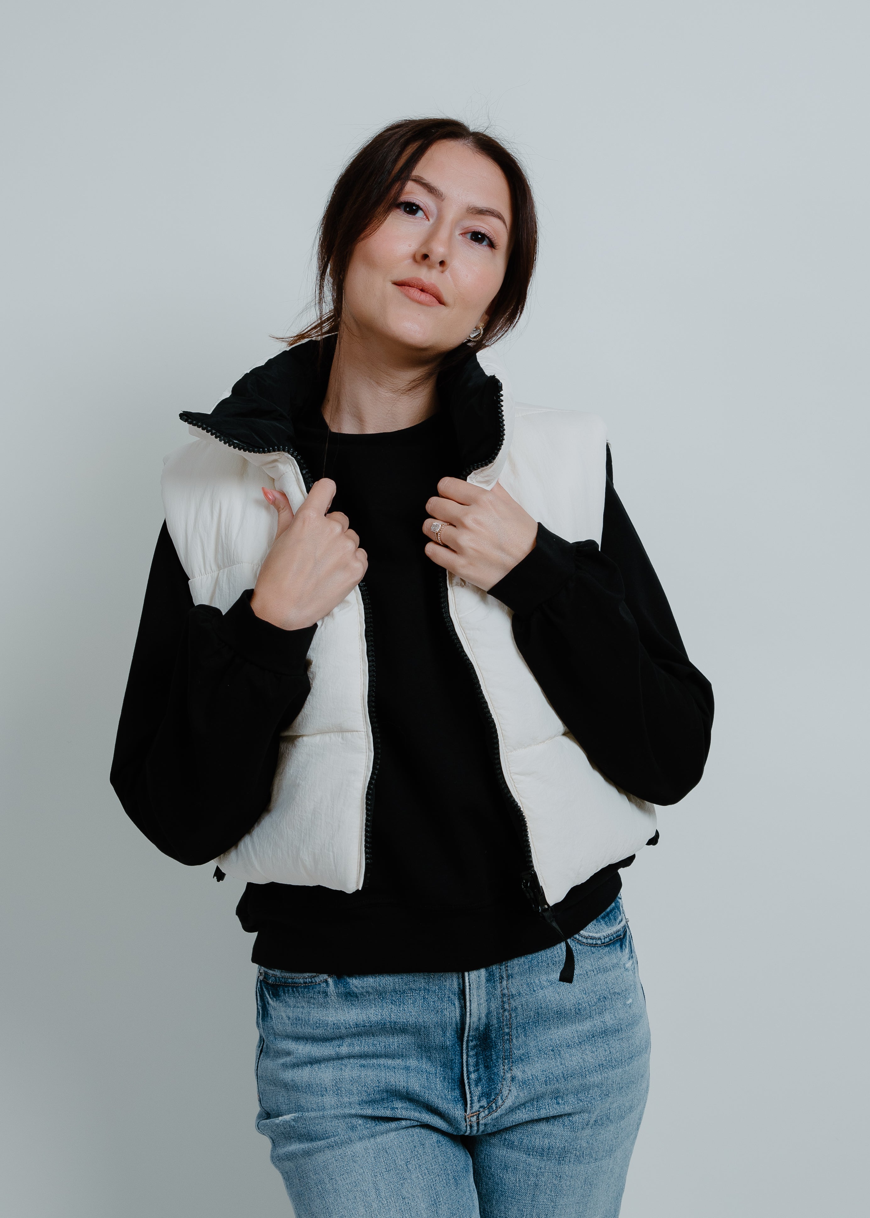 Black and white puffer vest outlet
