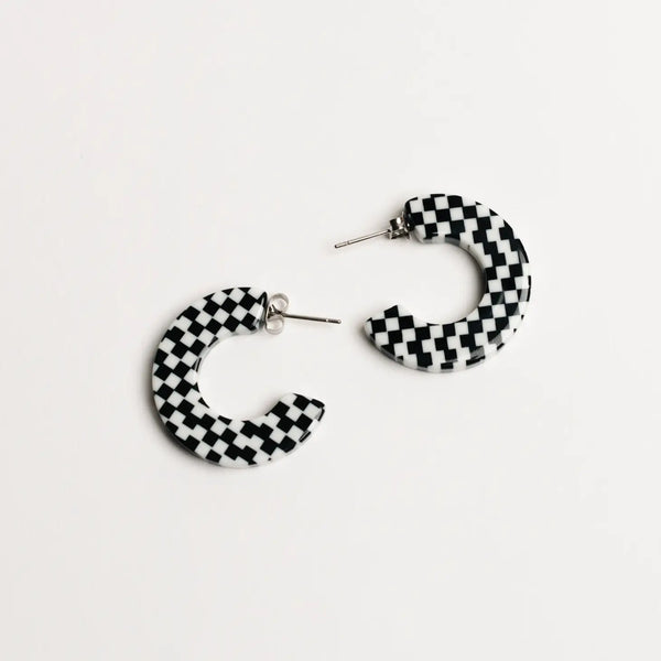 Ray Hoop Earrings in B + W checkered