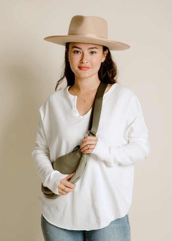 Lovely Getaway Crossbody Bag - Olive