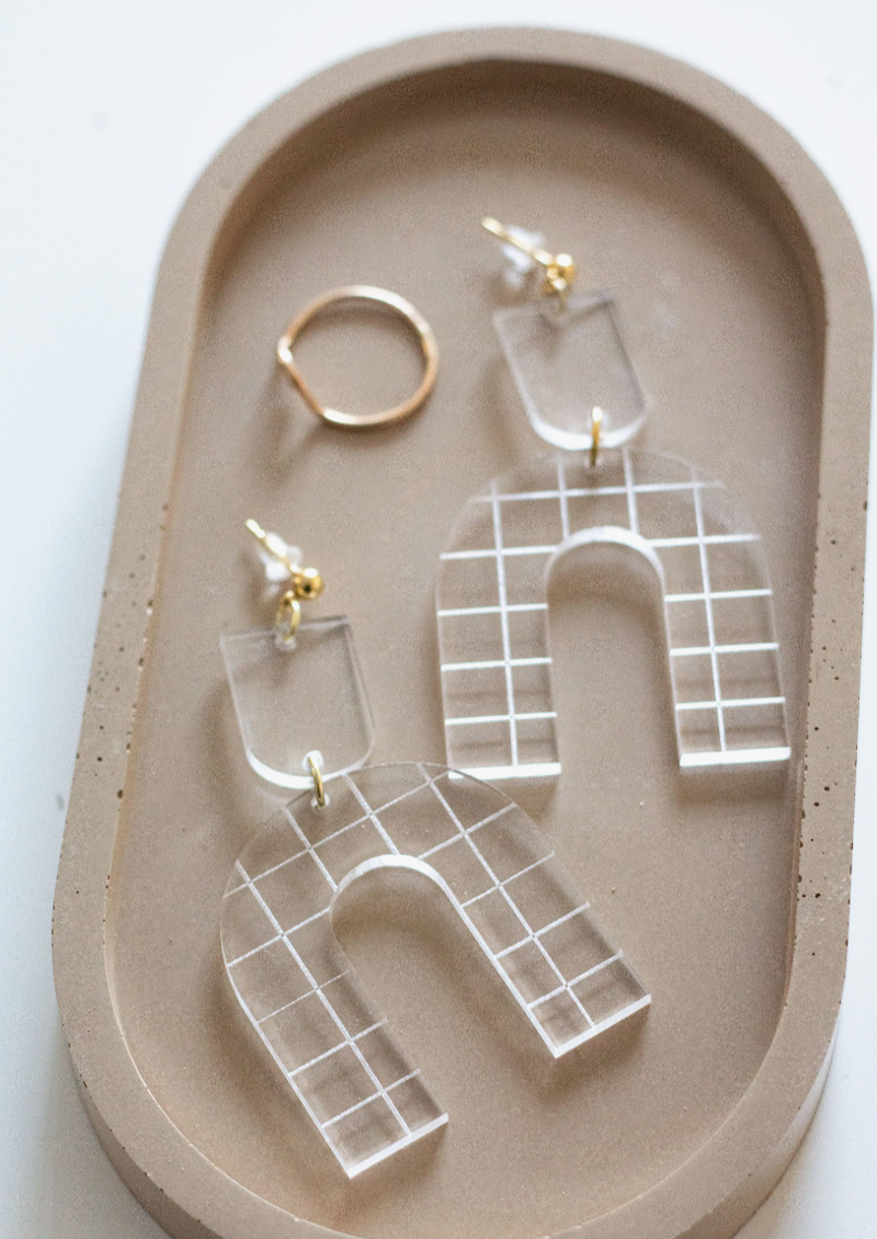 Grid Arch Dangles - Clear