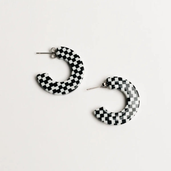 Ray Hoop Earrings in B + W checkered
